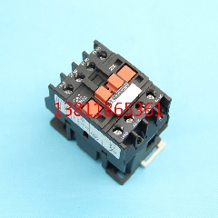 正品施耐德CAE22 CA2-DN22接触器式中间继电器AC110V220V380V